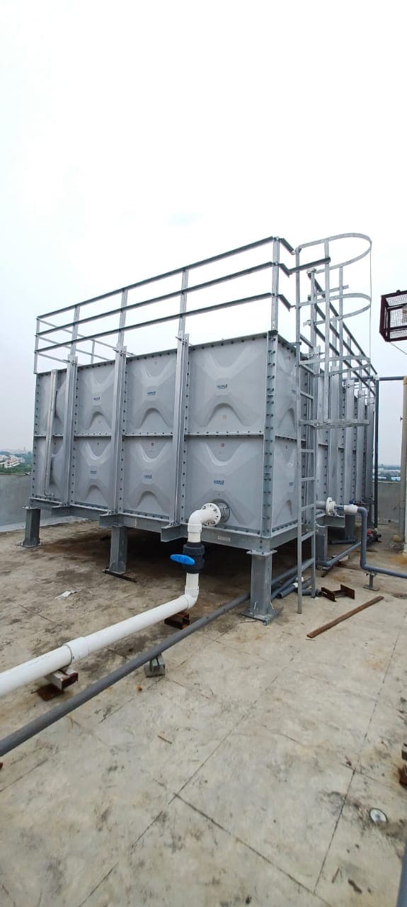 Elevated SMC Panel Tank — Rooftop install · access railing & pipework